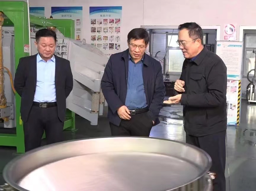 縣長李紹青到七里營鎮(zhèn)、朗公廟鎮(zhèn)開展調(diào)研