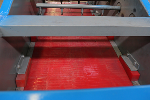 振動篩料不往前走怎么解決？