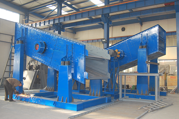 鐵礦用高頻振動(dòng)篩介紹