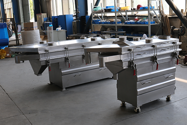 輕型直線振動(dòng)篩